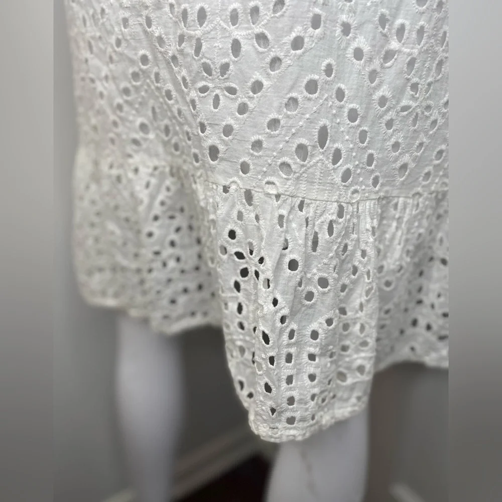 VZ Vanessa Zani NWT White Eyelet Lace Dress. Made in Italy